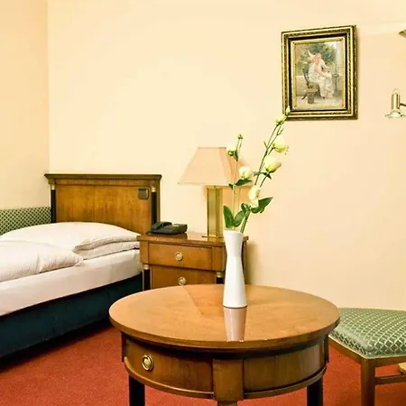Mondial Am Kurfuerstendamm Otel Berlin