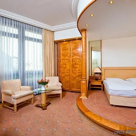 Mondial Am Kurfuerstendamm 4* Berlín