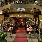 Отель Mondial Am Kurfuerstendamm 4*